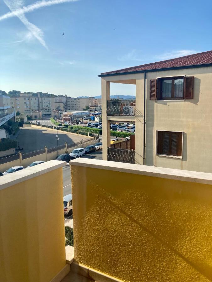 Appartamento Tizzy La Maddalena  Ngoại thất bức ảnh